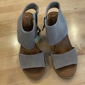 Tom’s heeled suede sandals